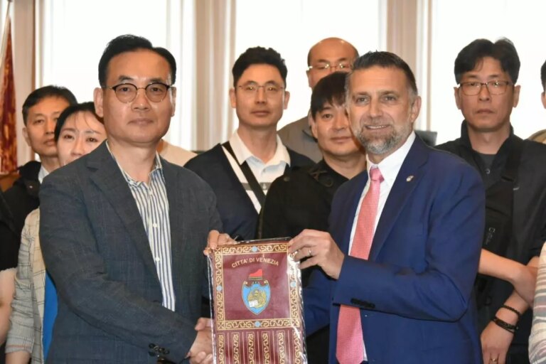 Costalonga riceve a Ca’ Farsetti una delegazione della Corea del Sud