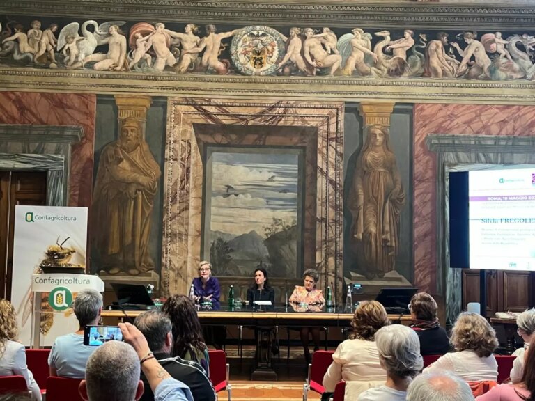 APInRosa 2025, premiate le apicoltrici distintesi per innovazione del prodotto
