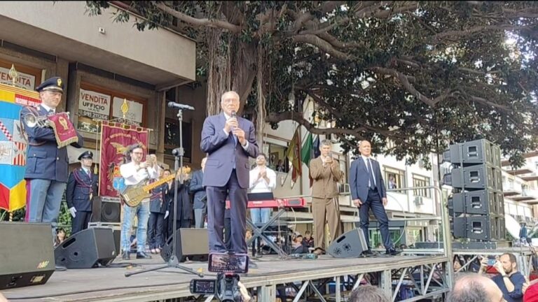 Strage di Capaci, all’albero Falcone minuto di silenzio osservato in anticipo