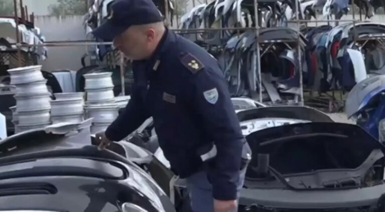 Nel foggiano 25 arresti per una banda specializzata in furti d’auto
