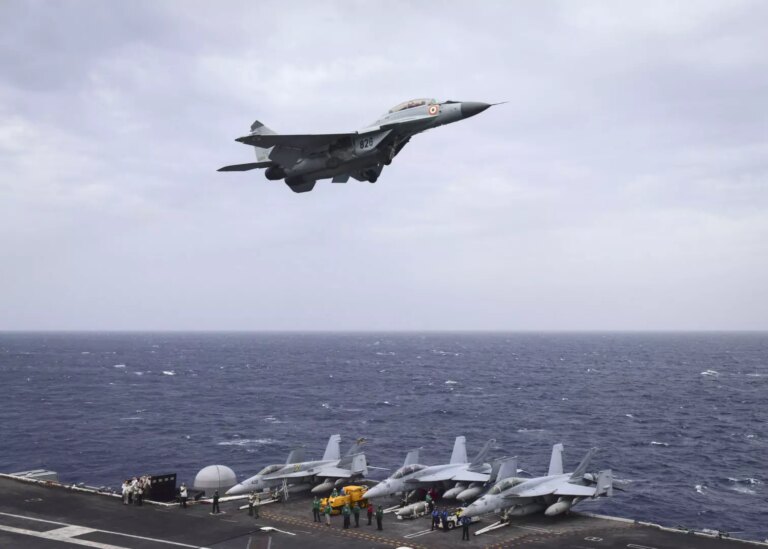 La portaerei Usa Truman perde in mare un caccia Super Hornet