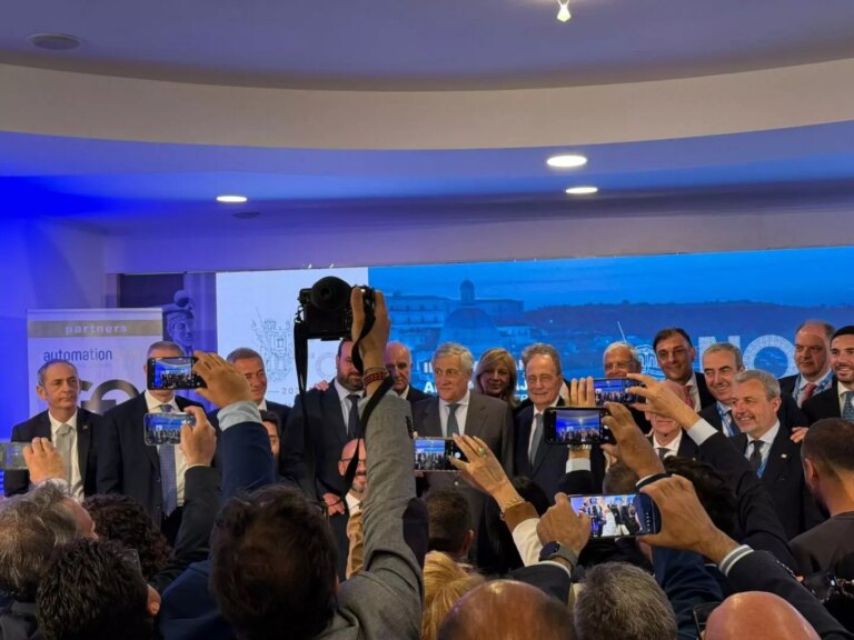 Tajani ricandida Schifani in Sicilia per il secondo mandato. “Dal suo Governo risultati molto positivi”