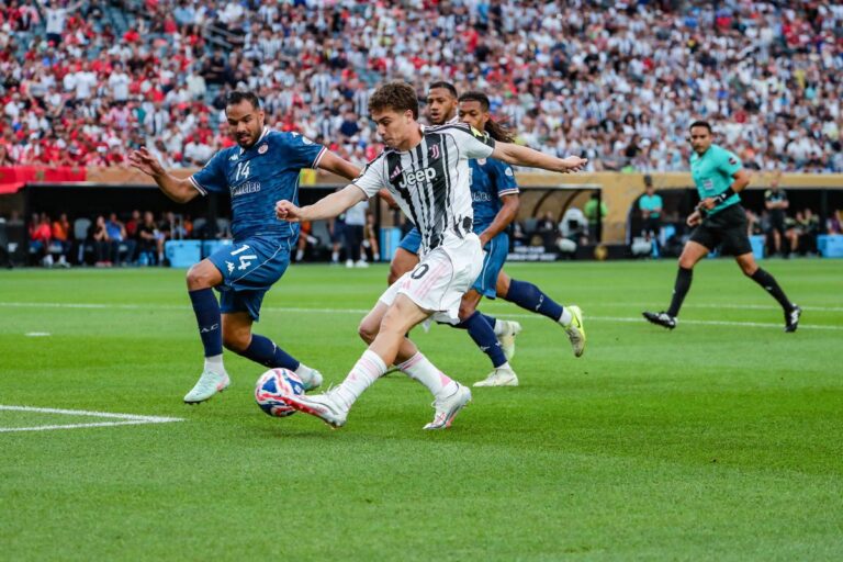Yildiz show al Mondiale per Club, Juve batte 4-1 Wydad