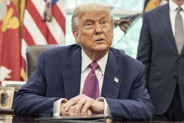 Altri 100 arresti a Los Angeles, Trump “Truppe schierate fino a cessato pericolo. Insurrection Act se necessario”