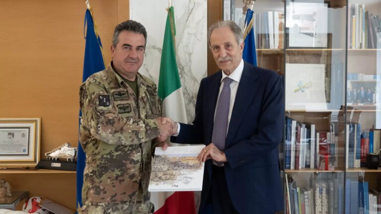 Basilicata, Bardi riceve il Comandante delle forze operative Sud dell’Esercito Di Stasio