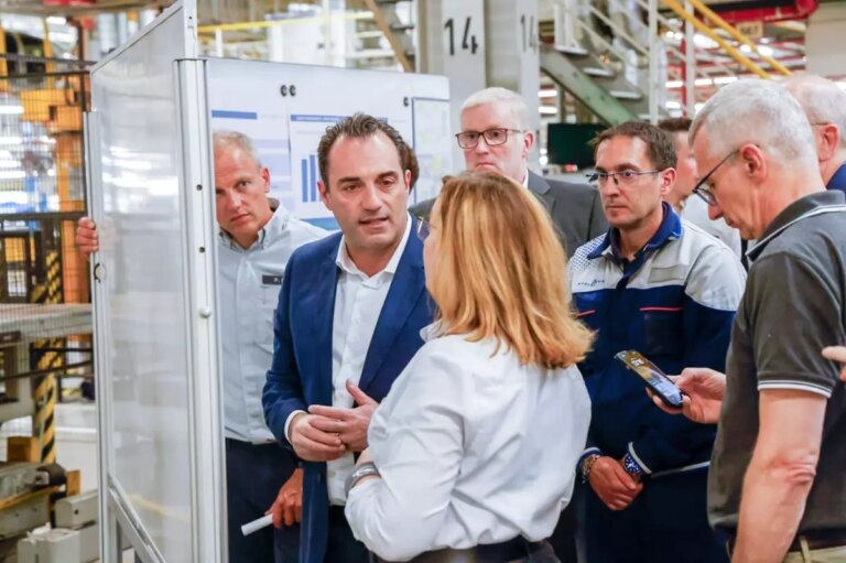 Stellantis, il nuovo CEO Filosa visita lo stabilimento di Russelsheim