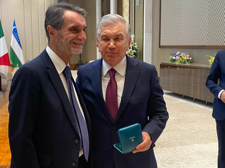 Fontana incontra il presidente della Repubblica dell’Uzbekistan Mirziyoyev
