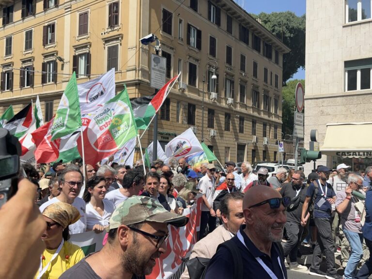 Partito a Roma il corteo per Gaza, Schlein “Questa è l’Italia che non tace”