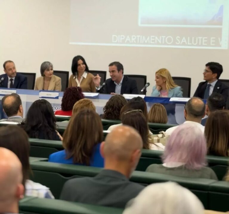 Dalla Calabria un progetto pilota che porta lo psicologo in ogni scuola media e superiore
