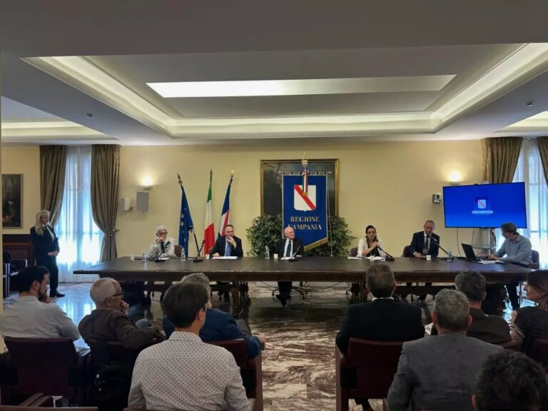 De Luca presenta Iridelab “Sul tema delle nuove tecnologie la Campania è all’avanguardia”
