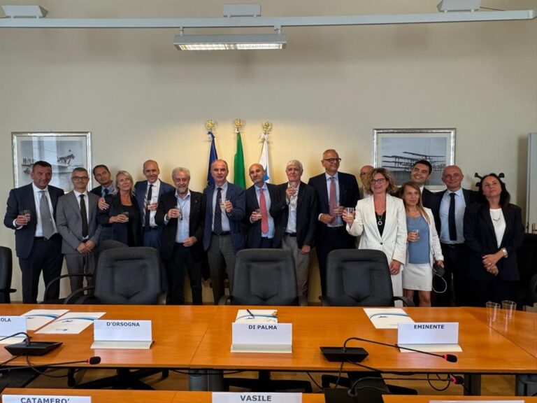 Firmato il Contratto di Programma tra Enac e AdP, 218 milioni per gli aeroporti pugliesi
