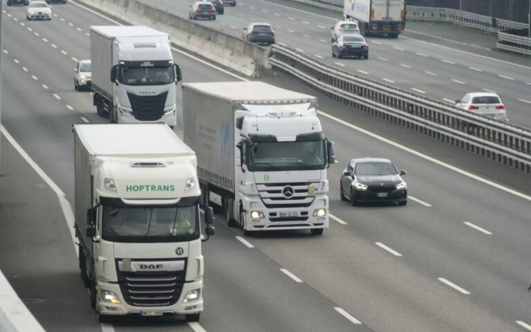 Per Unrae cala il mercato di rimorchi e semirimorchi, a giugno al -12,5%