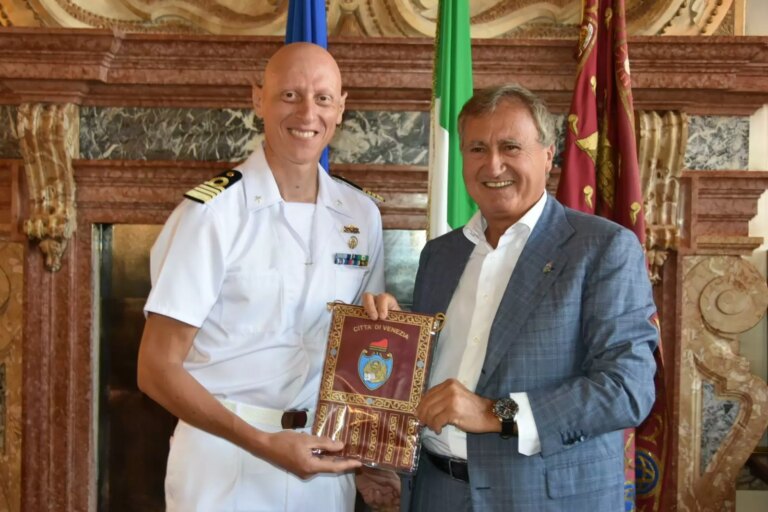 Il sindaco di Venezia incontra il nuovo comandante della scuola navale militare