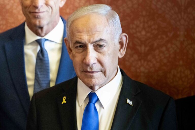 Netanyahu pronto a liberare gli ostaggi con la forza, nuove vittime nella Striscia di Gaza
