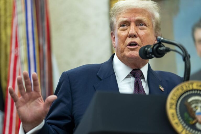 Usa, Trump “Valuto una causa contro il presidente della Fed Powell”