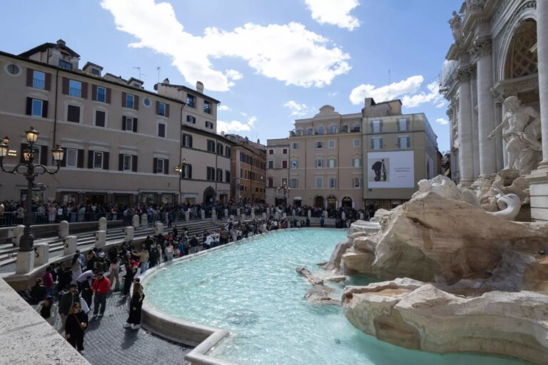 Turismo, nel mese di agosto arrivate in Italia quasi 16 milioni di persone: +9,3% rispetto al 2024