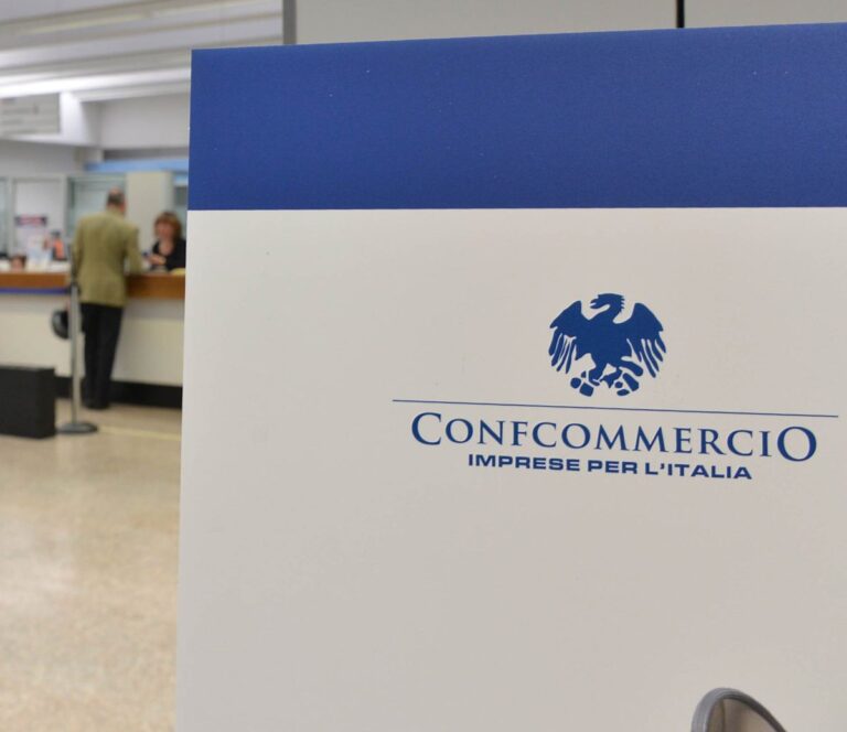 Confcommercio, ad agosto in lieve aumento l’indice del disagio sociale