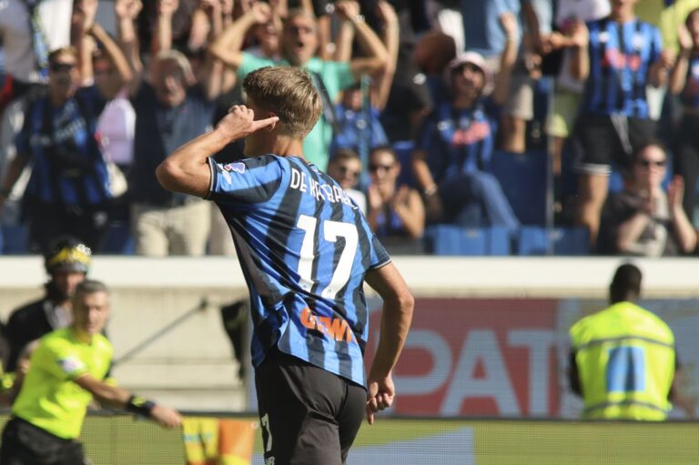 Poker dell’Atalanta al Lecce, doppietta De Ketelaere