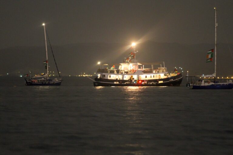 La Flotilla diretta a Gaza: “Colpiti da un drone”. Le autorità tunisine smentiscono