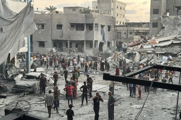 Media, almeno 10 morti a Gaza negli ultimi attacchi israeliani. Idf “Colpiti 140 obiettivi terroristici”