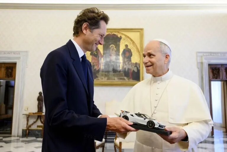 Papa Leone XIV riceve in udienza privata John Elkann e la moglie Lavinia Borromeo