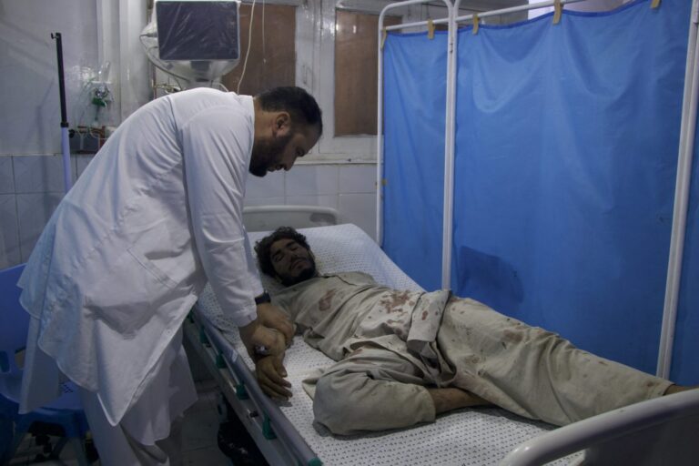 Terremoto in Afghanistan di magnitudo 6: oltre 800 morti