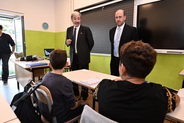 Primo giorno di scuola, Bucci “Ai giovani il compito di costruire la società del futuro”