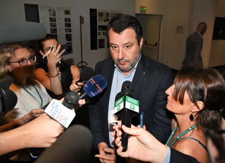Salvini “Lo sciopero è illegittimo, sanzioni proporzionate ai danni”