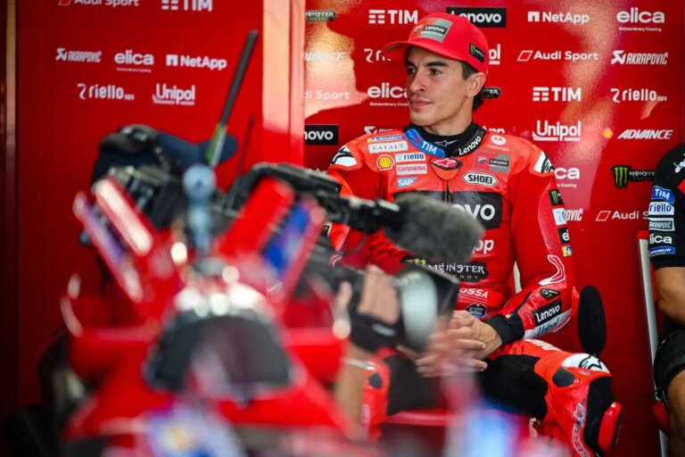 Marc Marquez operato con successo a Madrid alla scapola destra