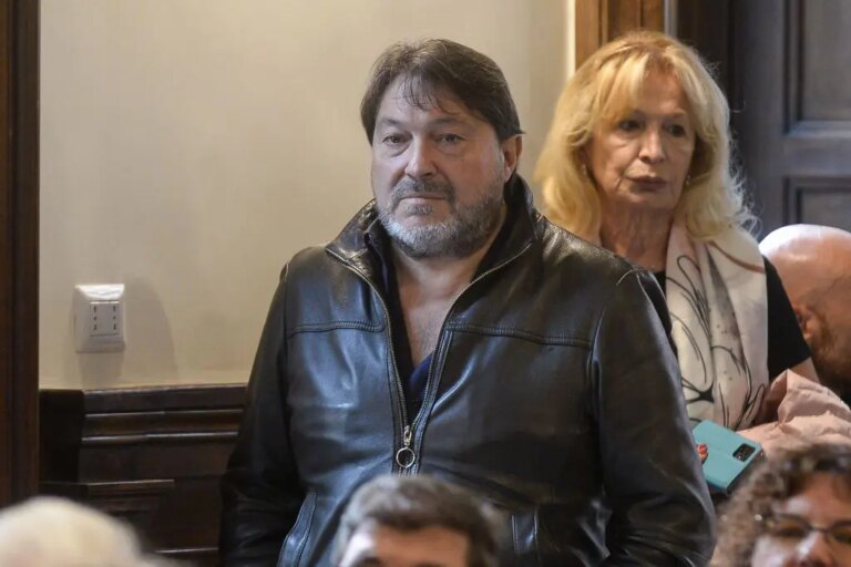 Esplodono sotto casa le auto di Sigfrido Ranucci e della figlia. Indaga l’antimafia, condanna di Meloni