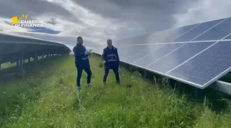 Scoperta frode di 5 milioni su incentivi pubblici agli impianti fotovoltaici