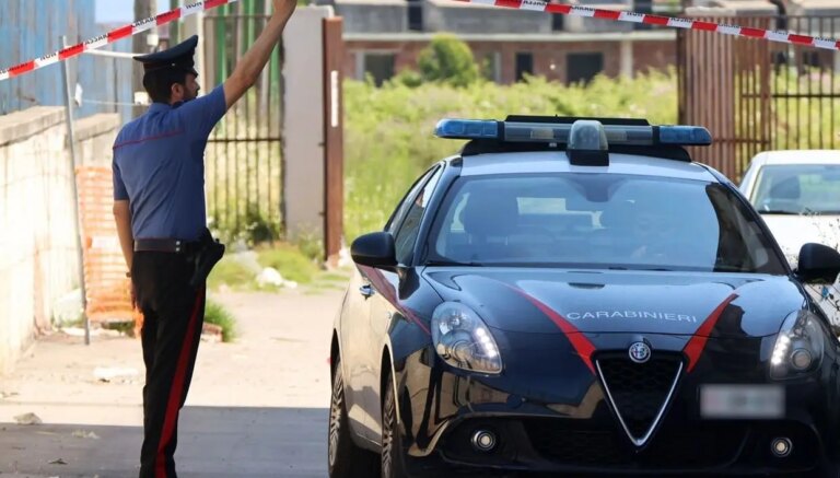 Omicidio nel Torinese, 39enne accoltellato da uno sconosciuto incappucciato