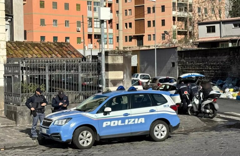 Botte e minacce ai genitori, arrestato dalla Polizia un 31enne catanese