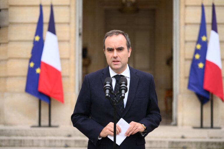 Il primo ministro francese Sébastien Lecornu lascia l’incarico “Non c’erano le condizioni”
