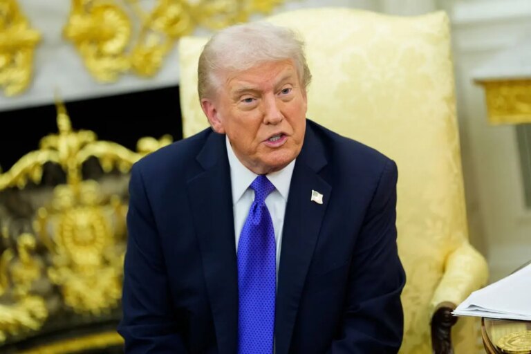 Ucraina, Trump incontra Rutte e annuncia nuove sanzioni sul petrolio russo “Ho cancellato l’incontro con Putin, ma lo faremo in futuro”