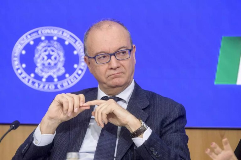 Valditara “Risultato straordinario del decreto Caivano contro la dispersione scolastica”