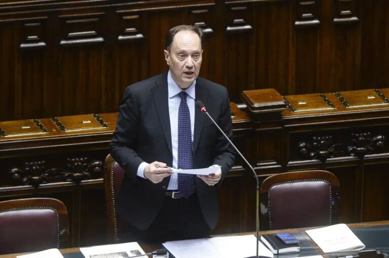 Ciriani “Piano Casa sarà risposta permanente a emergenza abitativa”
