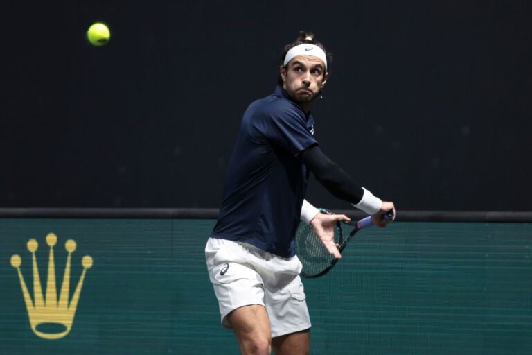 Musetti vola in finale ad Atene, le Atp Finals passano da Djokovic