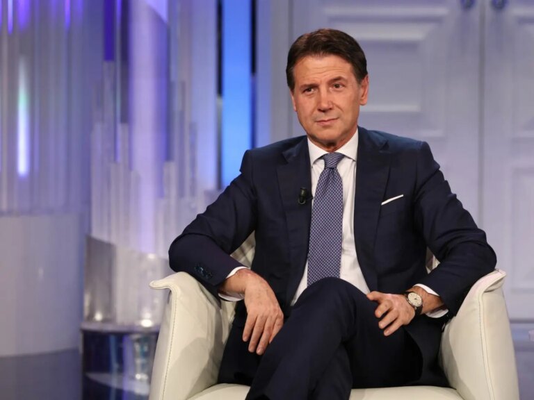 Conte “Attacco al Colle scomposto, per non parlare di economia”