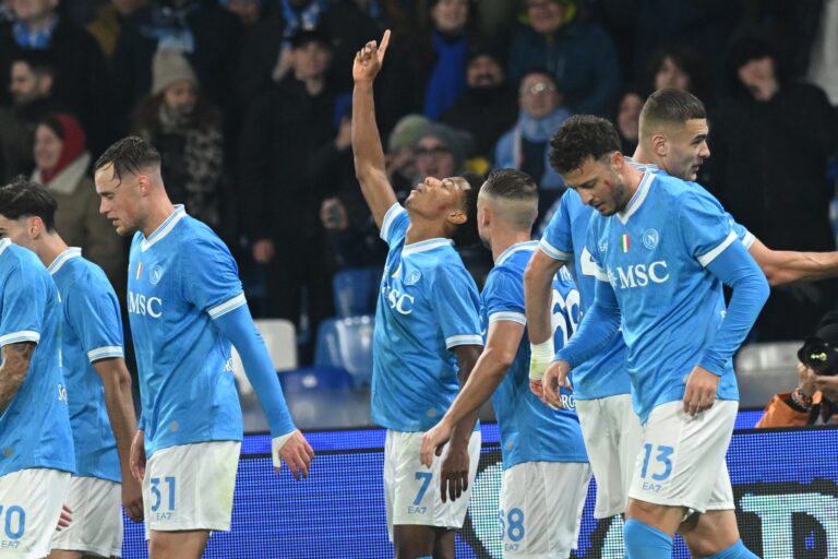 Il Napoli rinasce al Maradona: Atalanta ko, Conte torna a sorridere