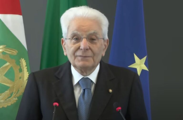 Mattarella “Il tema della natalità è vitale per il Paese”