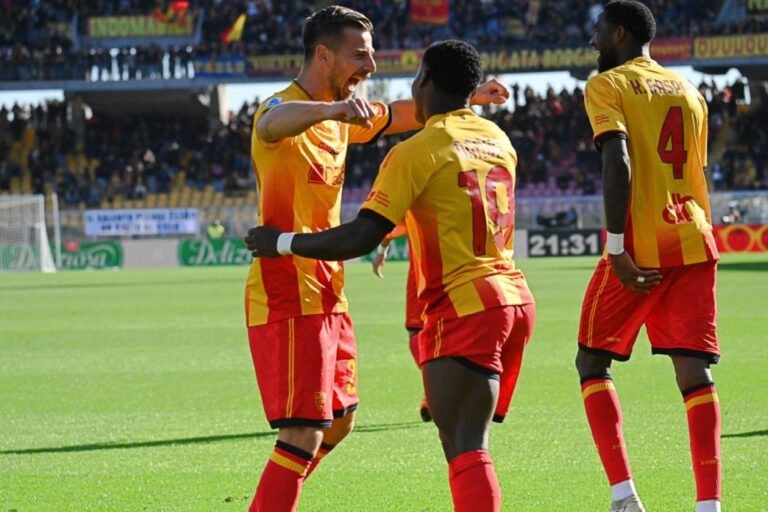 Il Torino si sveglia tardi e sbaglia un rigore, il Lecce vince 2-1