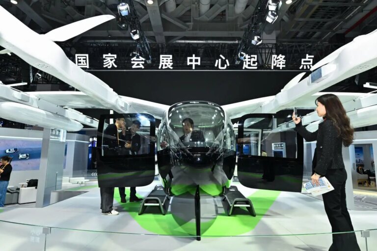 Cina: alla CIIE esposti nuovi prodotti e tecnologie innovative per mobilità (2)