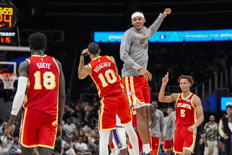 Si fermano i Lakers nella notte Nba, rimonta Cavaliers con un super Mitchell