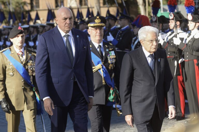 4 novembre, Mattarella: “Nuovi conflitti impongono la creazione di una comune difesa europea” / Video