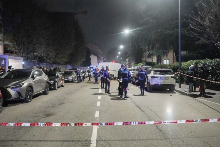 Due incidenti a Milano: grave il 12enne travolto da un furgone, pirata della strada investe un bambino di 9 anni