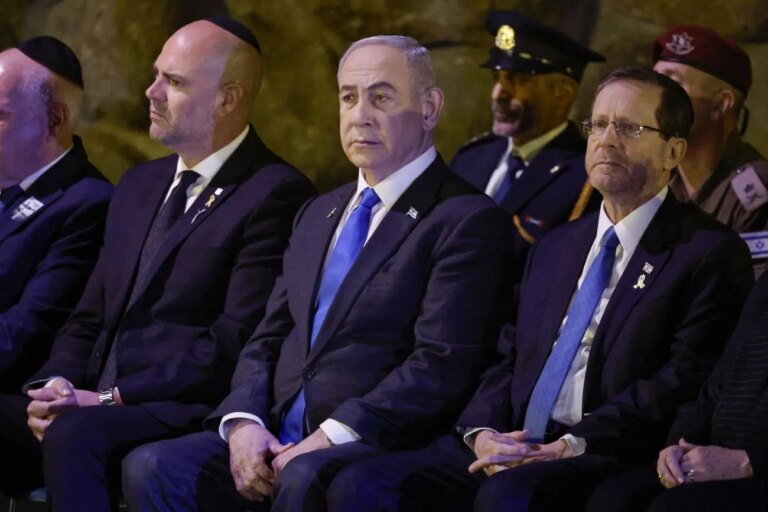 Medio Oriente, tre volontari italiani feriti in Cisgiordania. Netanyahu chiede la grazia a Herzog