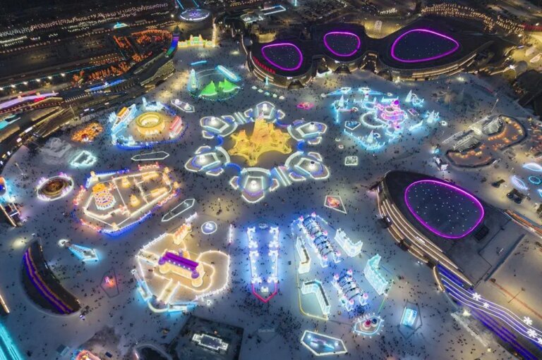 Cina: inaugurata la nuova stagione dell’Harbin Ice-Snow World (1)