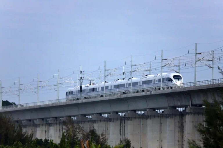 Cina: entra in funzione la ferrovia ad alta velocità Shantou-Shanwei (2)