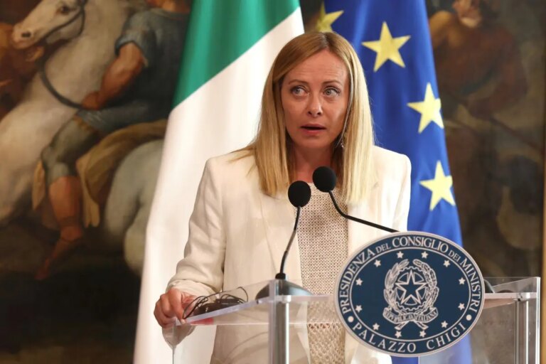 Meloni “No a chi contrappone il pacifismo alle forze armate. La credibilità degli eserciti allontana le guerre”